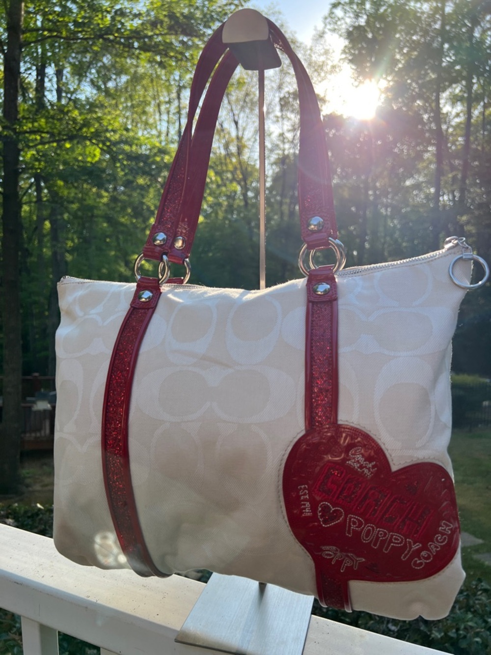 Coach Poppy RARE LIMITED EDITION Heart with Dust bag EUC - Picture 6 of 16